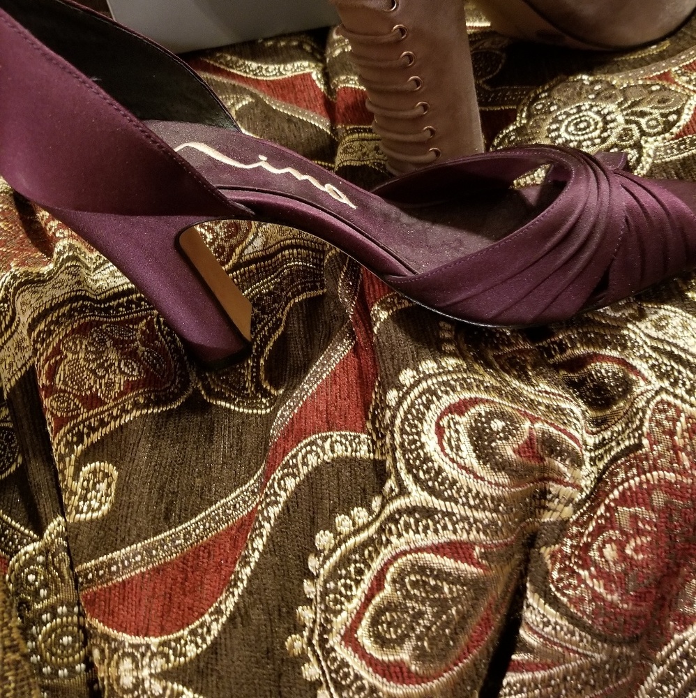 Nina purple satin pump